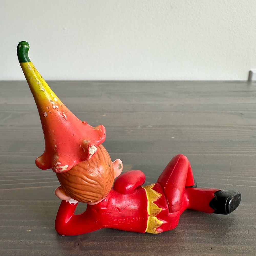 Vintage rubber pixie β€οΈπ§‘ππ - Picture 4 of 9